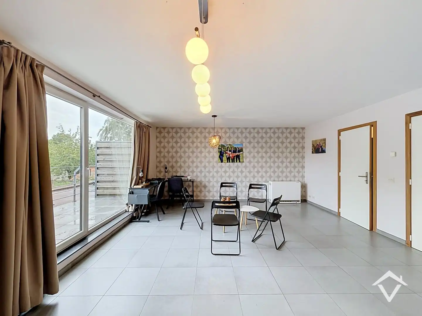 Instapklaar appartement met 2 slaapkamers en garage te Torhout foto 5
