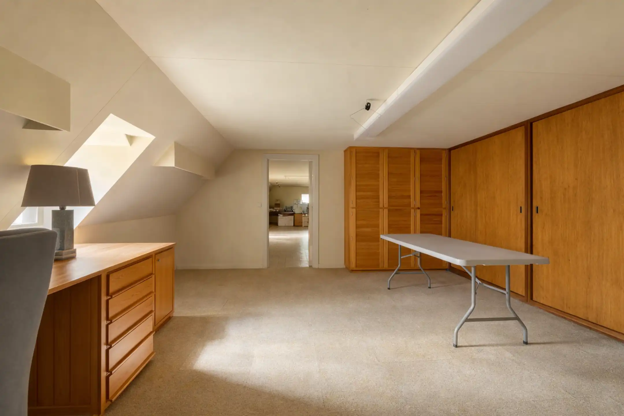 Riante te renoveren villa met grote tuin in centrum Rumbeke foto 8