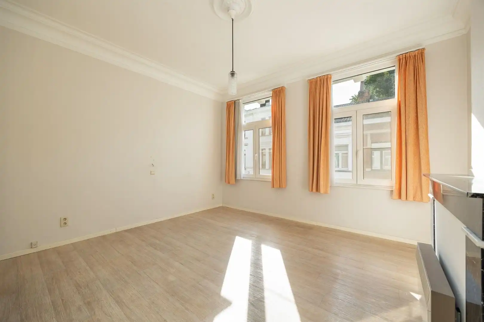 Karaktervolle stadswoning met beschermde gevel en 4 SLK in hartje Antwerpen foto 20