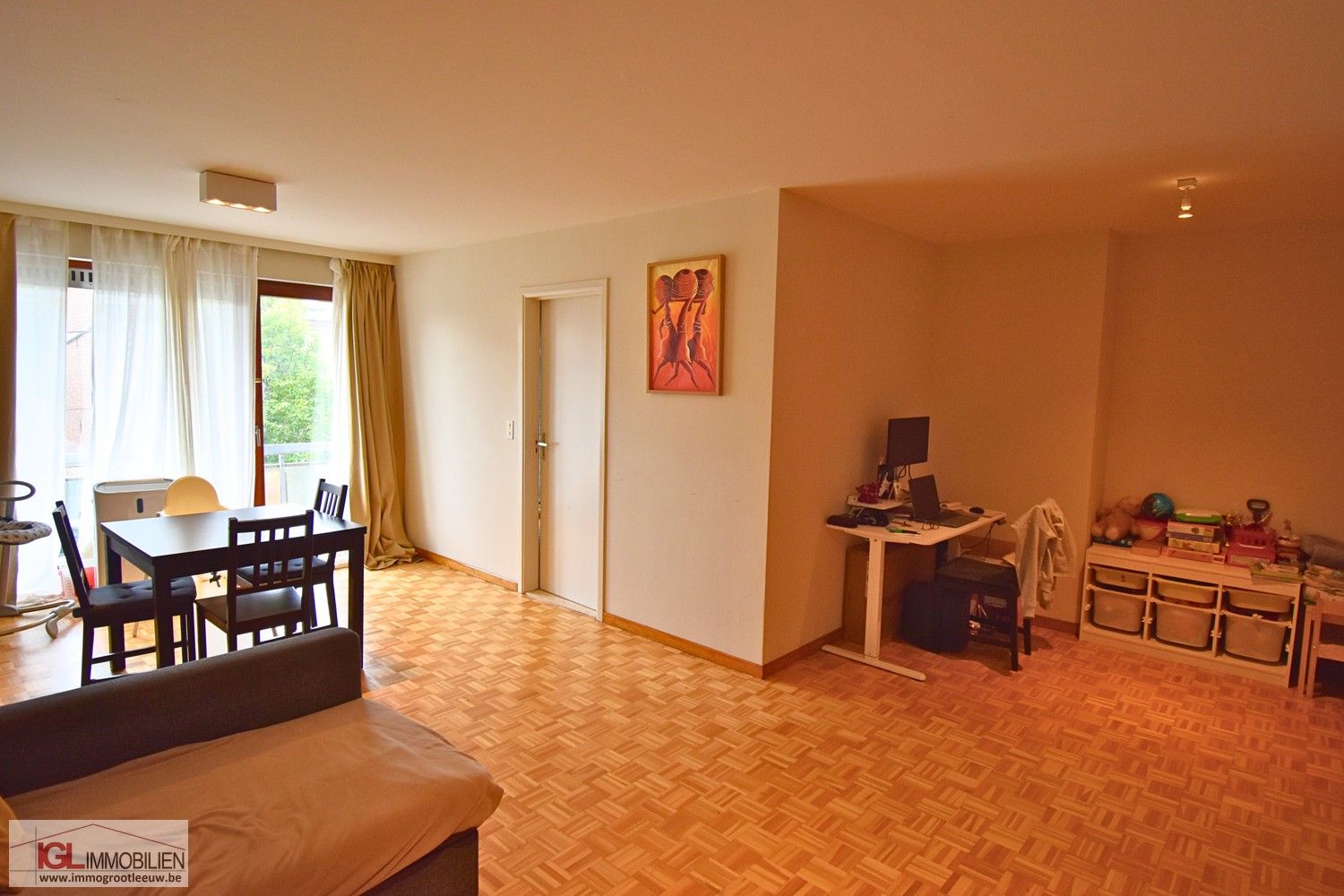 Appartement met 2 slaapkamers, staanplaats en kelder foto 3