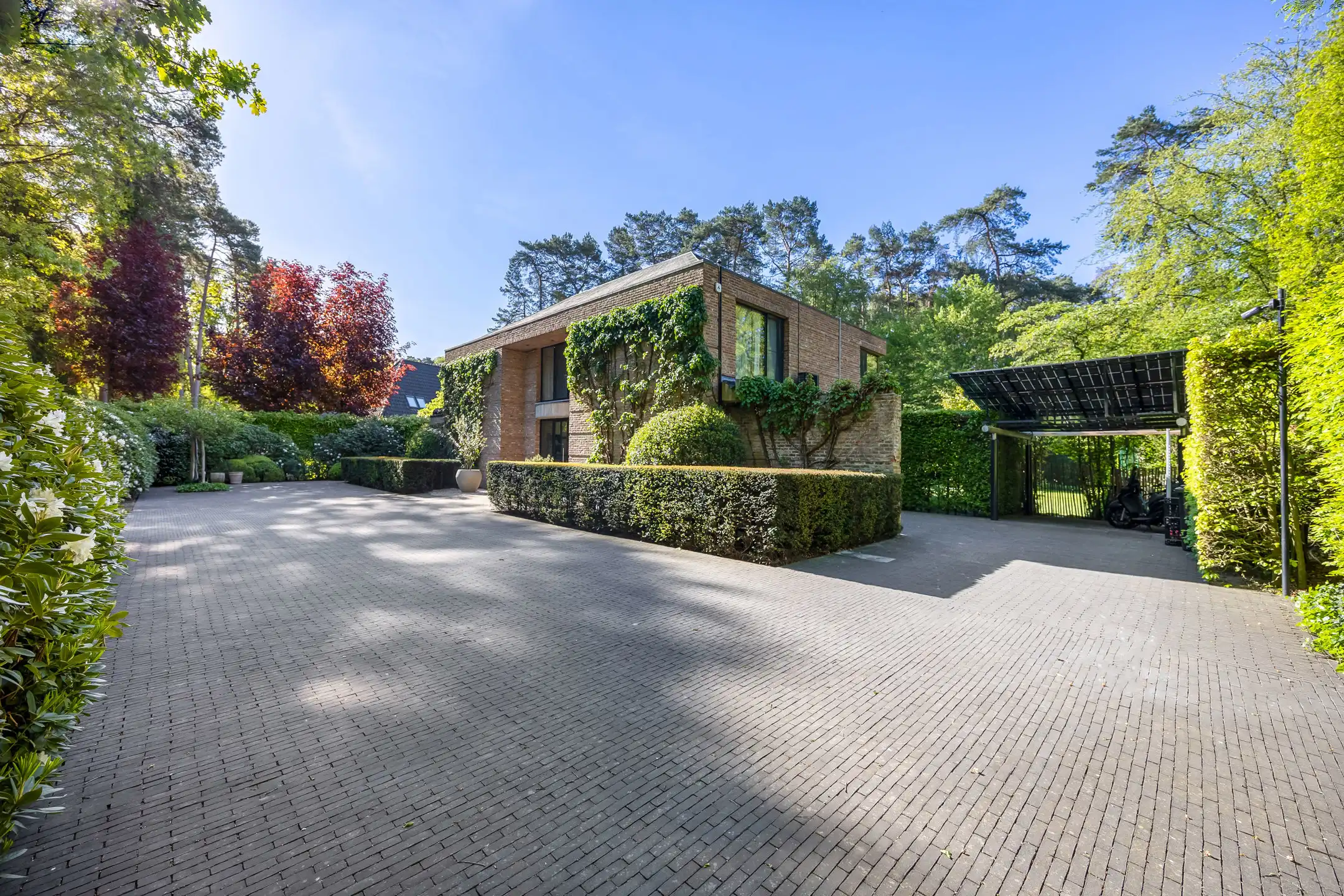 Architectenvilla met zwembad en ZW tuin in Hof Ter Linden foto 58