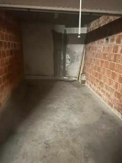 Garagebox in hartje Torhout foto 2