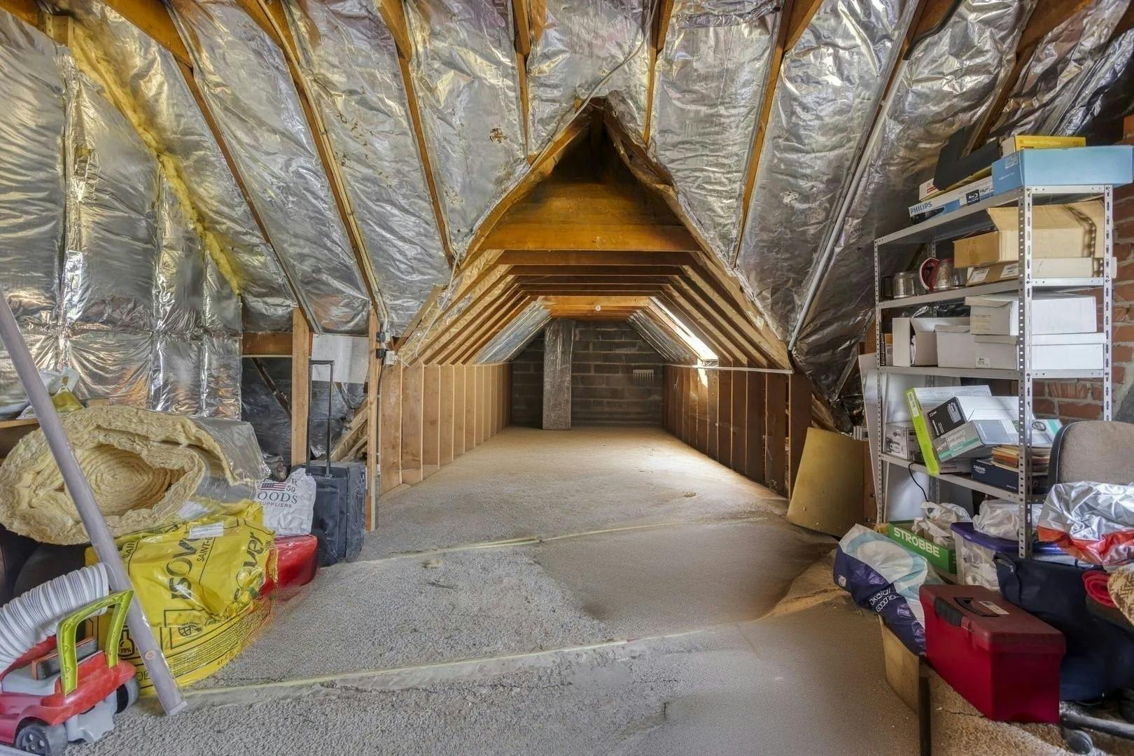 Karaktervolle villa op ruim perceel te koop in Roeselare foto 21