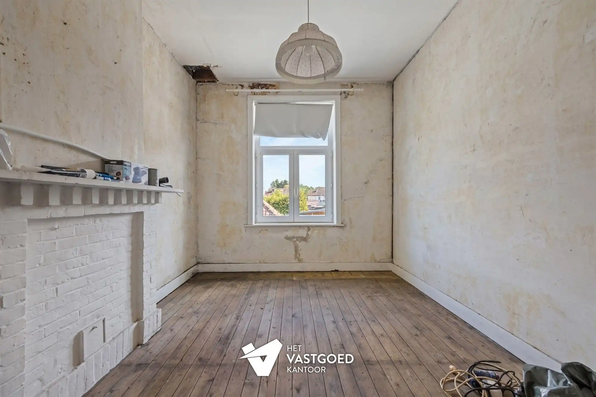 TE RENOVEREN KARAKTERVOLLE WONING MET 3 SLAAPKAMERS TE BERINGEN-MIJN foto 18