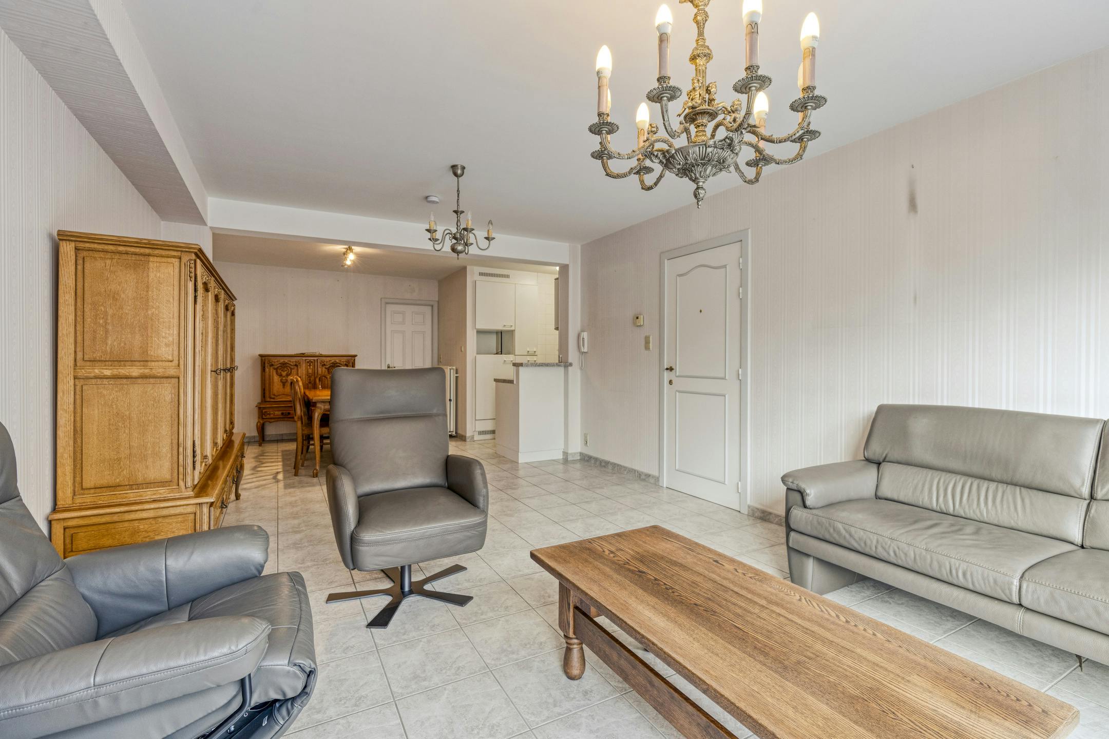 2-slaapkamerappartement met garagebox te koop te Blankenberge foto 3