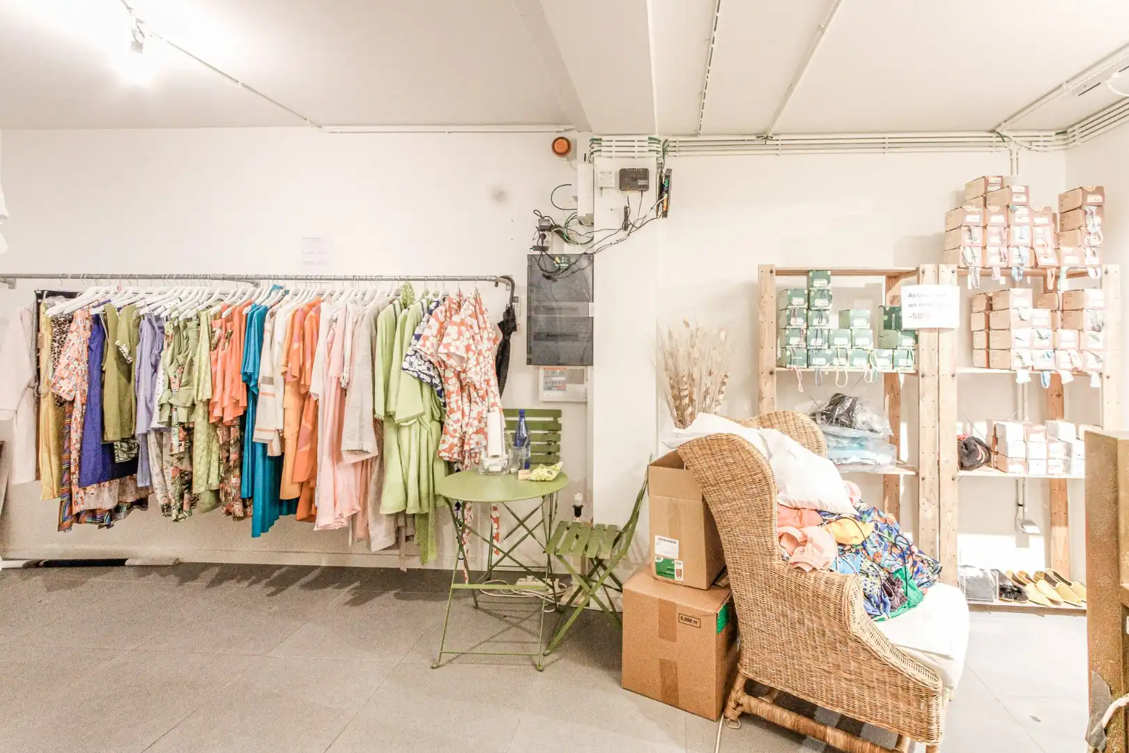 Handelspand te Lippenslaan 255 te huur met kleine overname foto 4