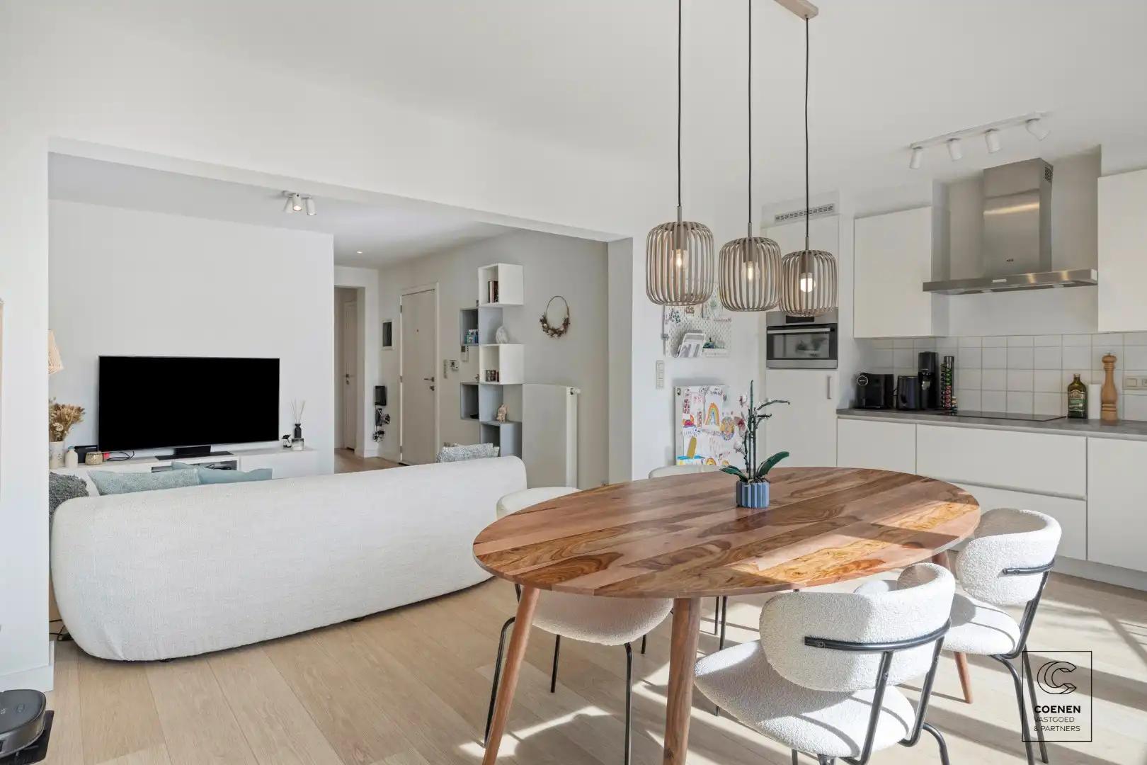 Instapklaar appartement met 2 slaapkamers en balkon op topligging in Lier! foto 6