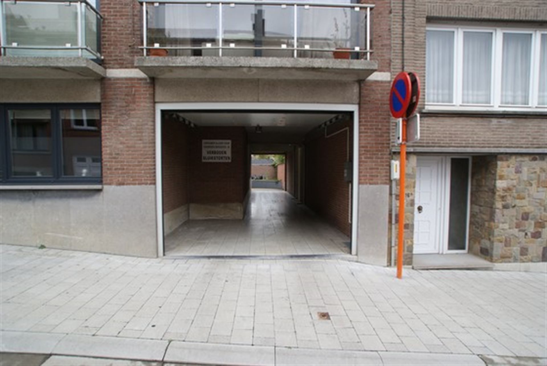 Garagebox - binnen - gesloten foto 3