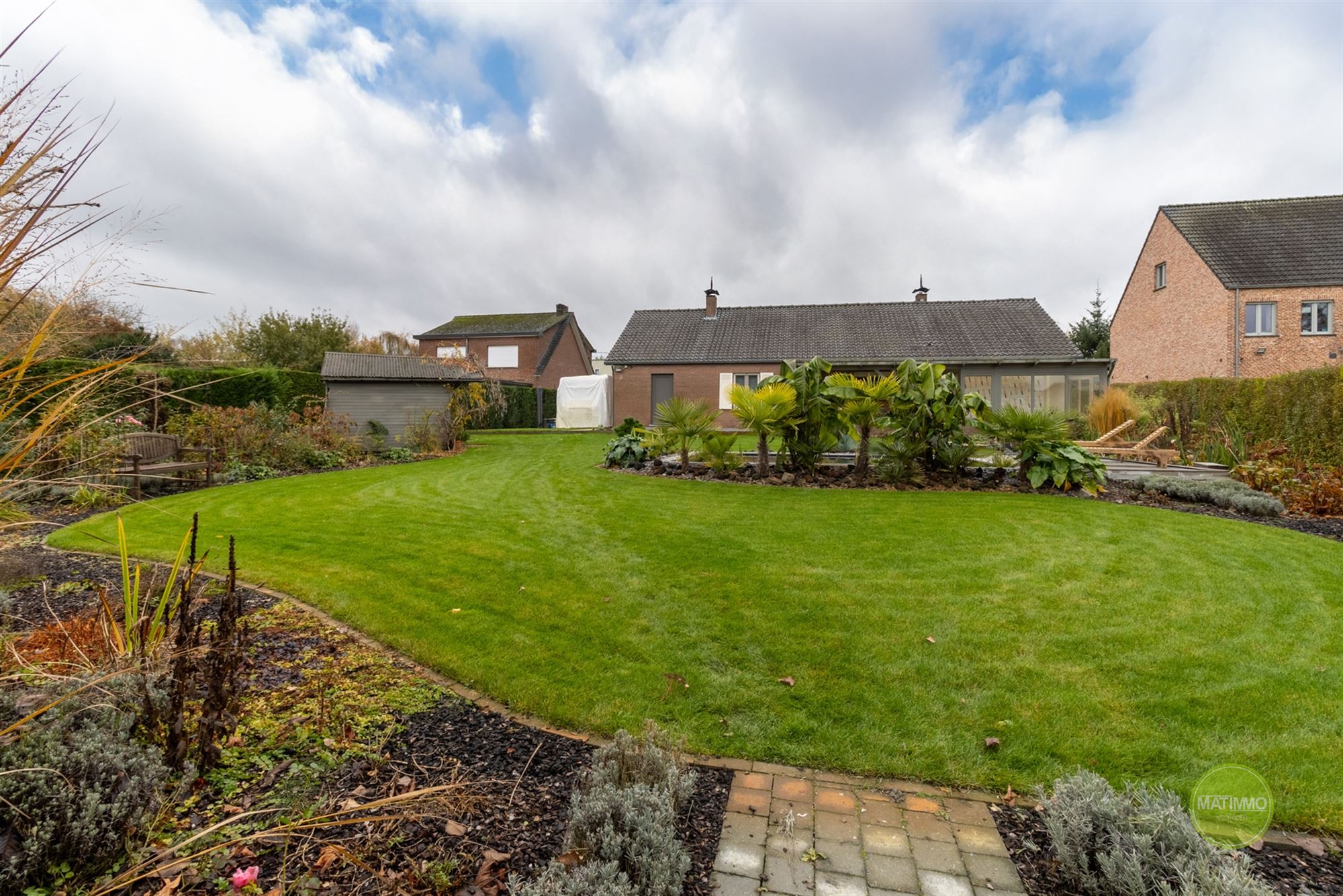 Landelijke woning met 3 slaapkamers en prachtige tuin  foto 31