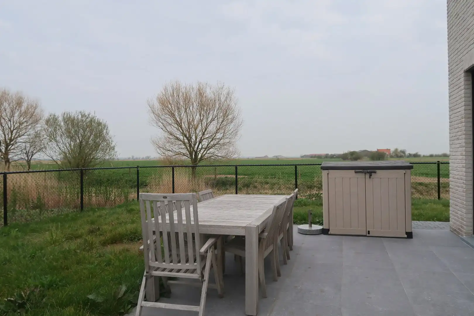 Moderne koppelwoning met 4 slaapkamers en prachtige vergezichten, omringd door groen foto 21