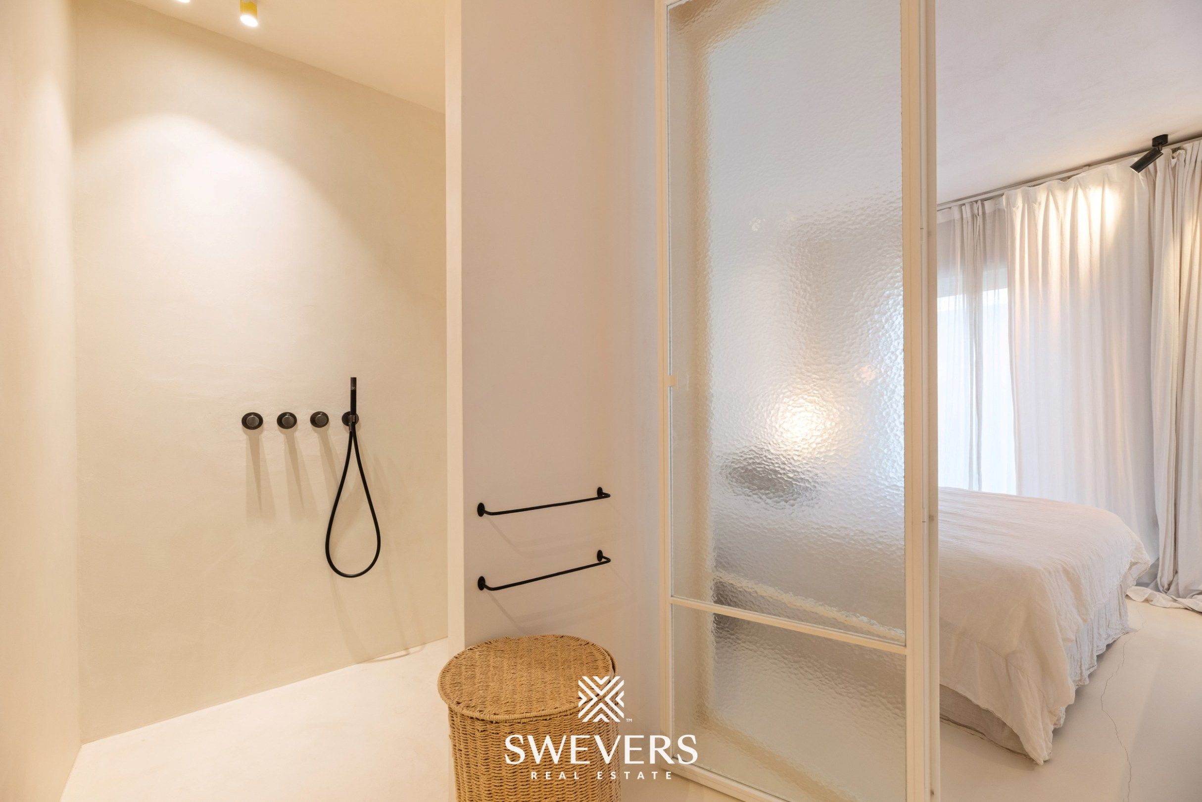 Uitzonderlijk gerenoveerde woning op 9a15 in het rustige Mol-Wezel foto 26