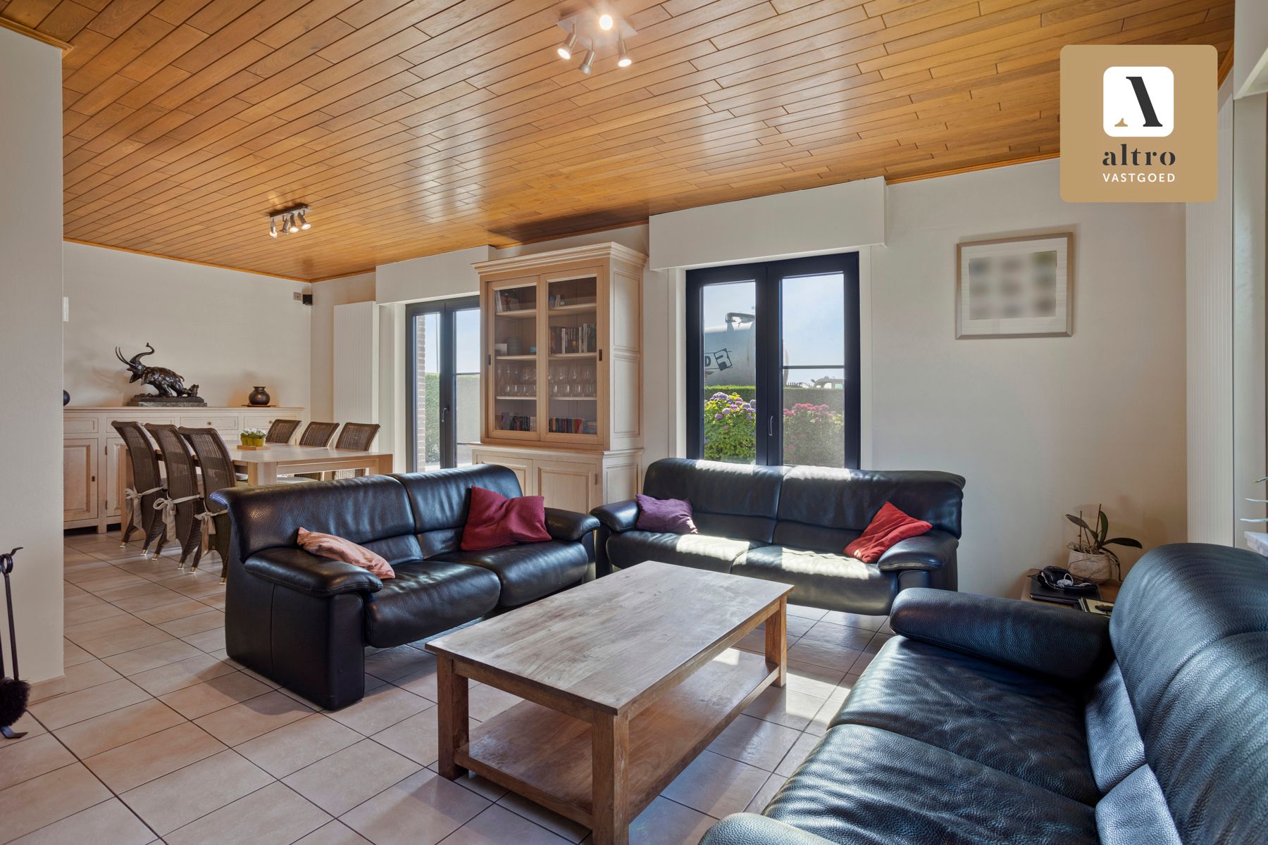 Instapklare open bebouwing met garage en  4 slaapkamers  foto 4