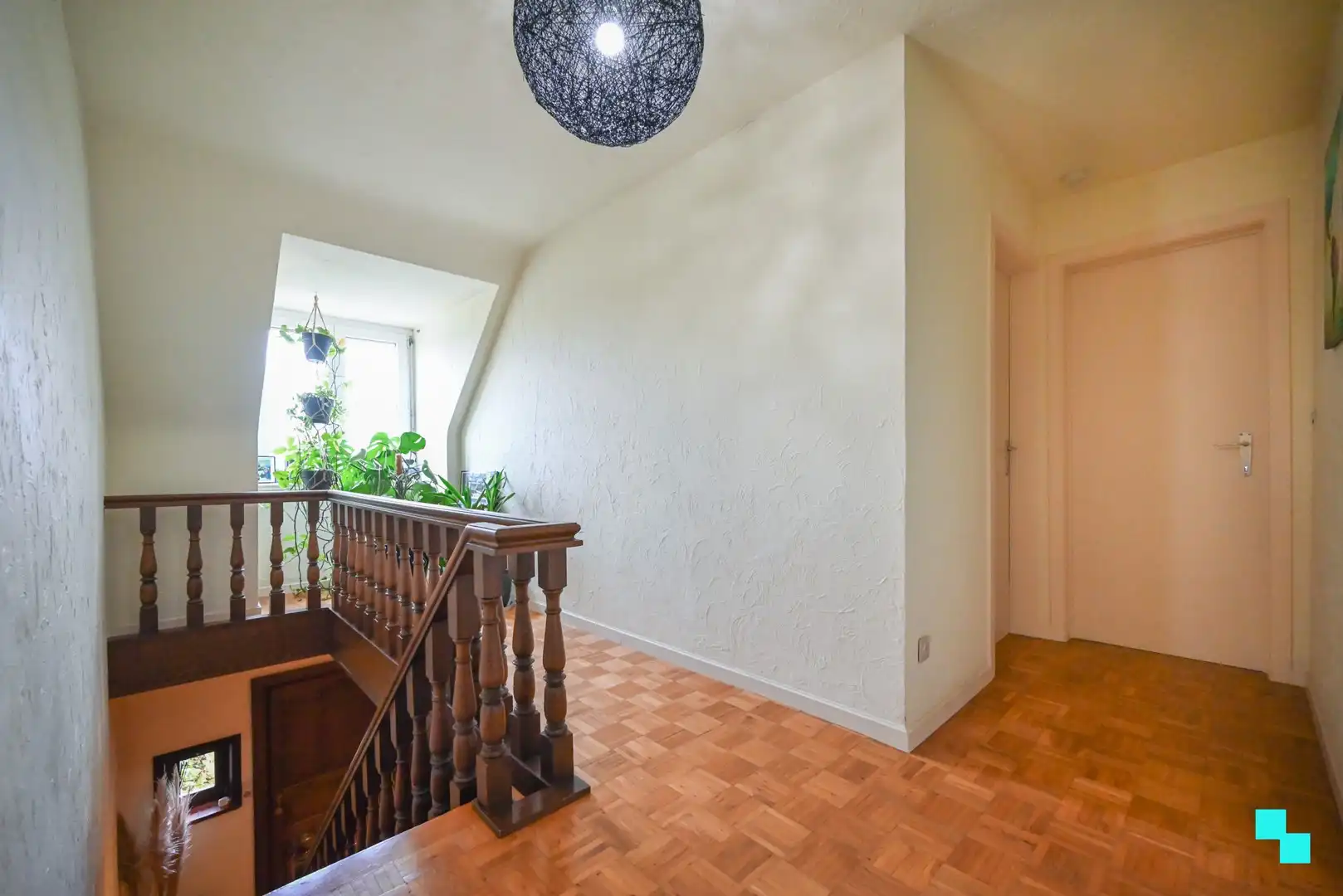 Eengezinswoning met vier slaapkamers in doodlopende straat foto 20