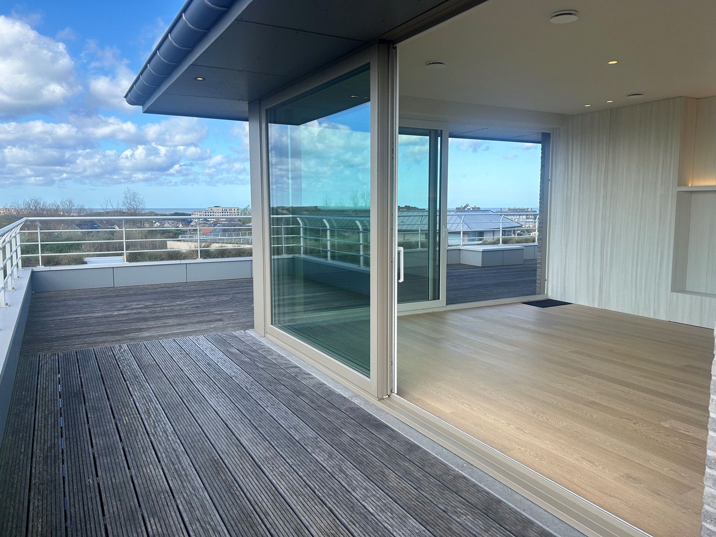 Uitzonderlijke luxe penthouse met duin- en zeezicht foto 6