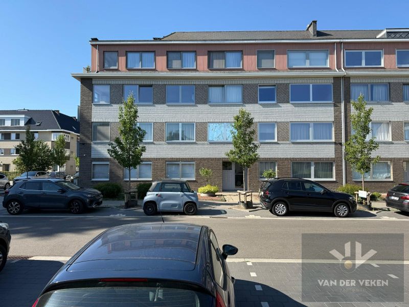 ()=>{if(producerUpdateValueVersion(node),producerAccessed(node),node.value===ERRORED)throw node.error;return node.value} Rederijkersstraat 17/5 - 3500 Hasselt