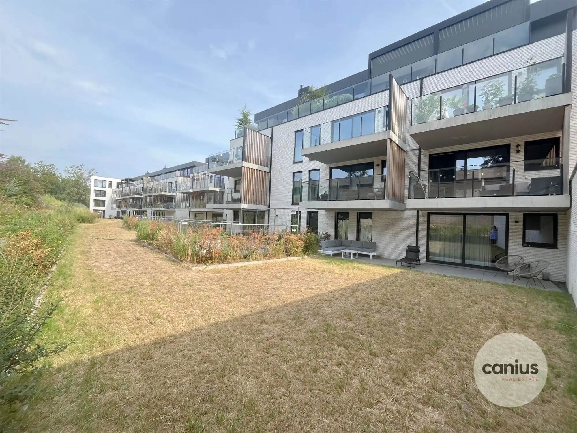 APPARTEMENT MET 2 SLPKS NABIJ HET CENTRUM foto 10