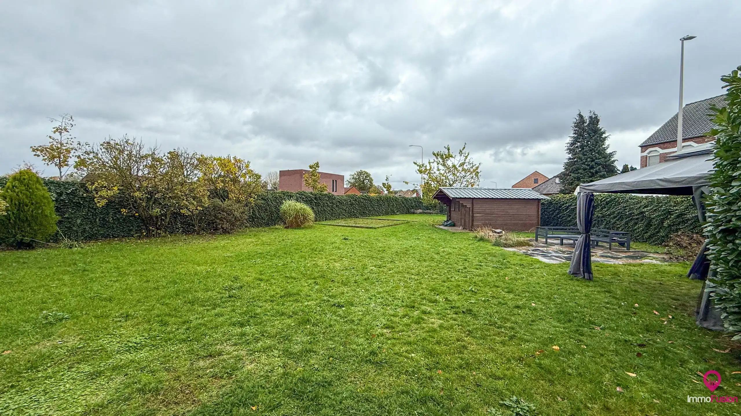 Instapklare open bebouwing met 4slpks op perceel van 10are! foto 29