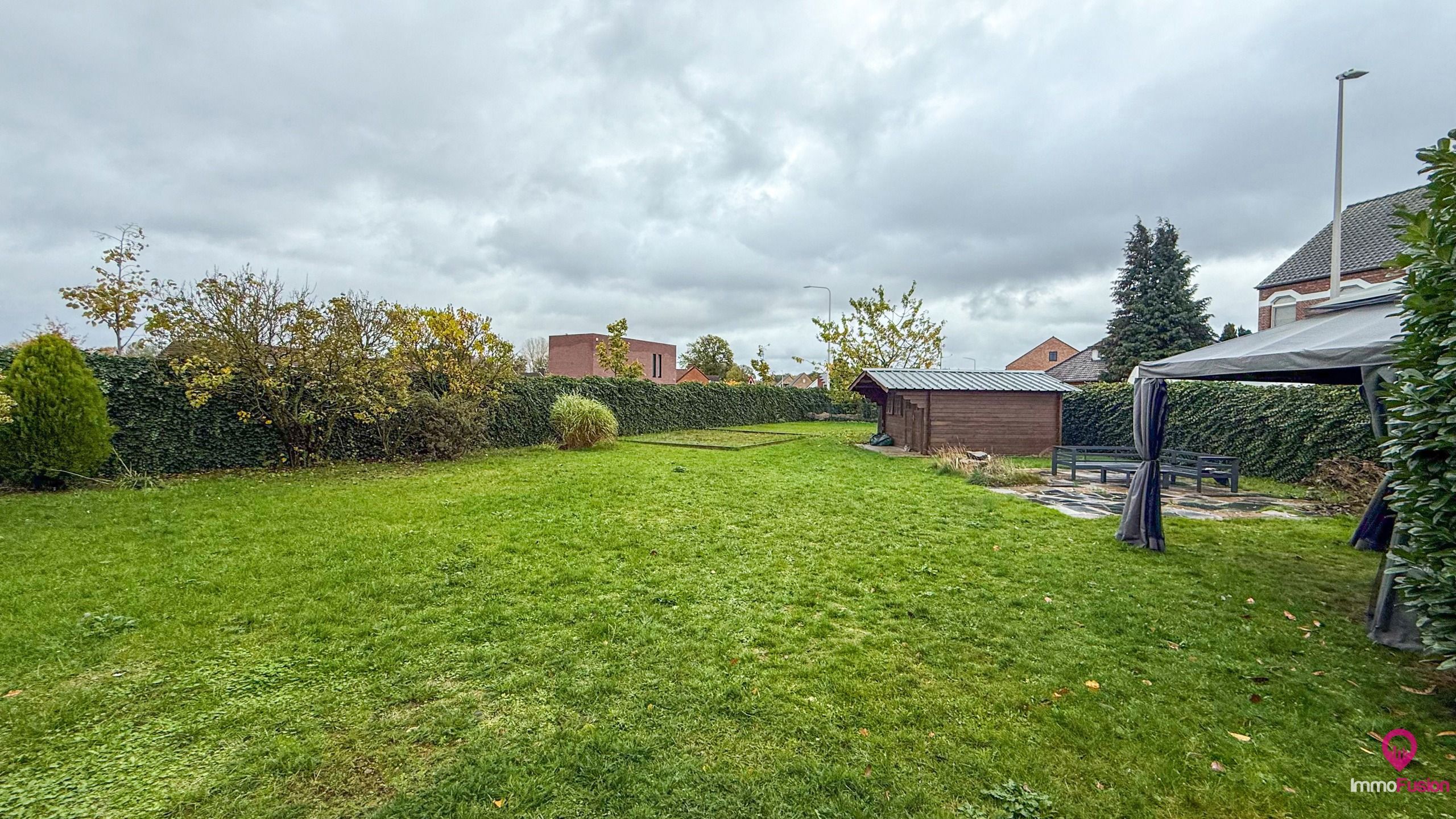 Instapklare open bebouwing met 4slpks op perceel van 10are! foto 29