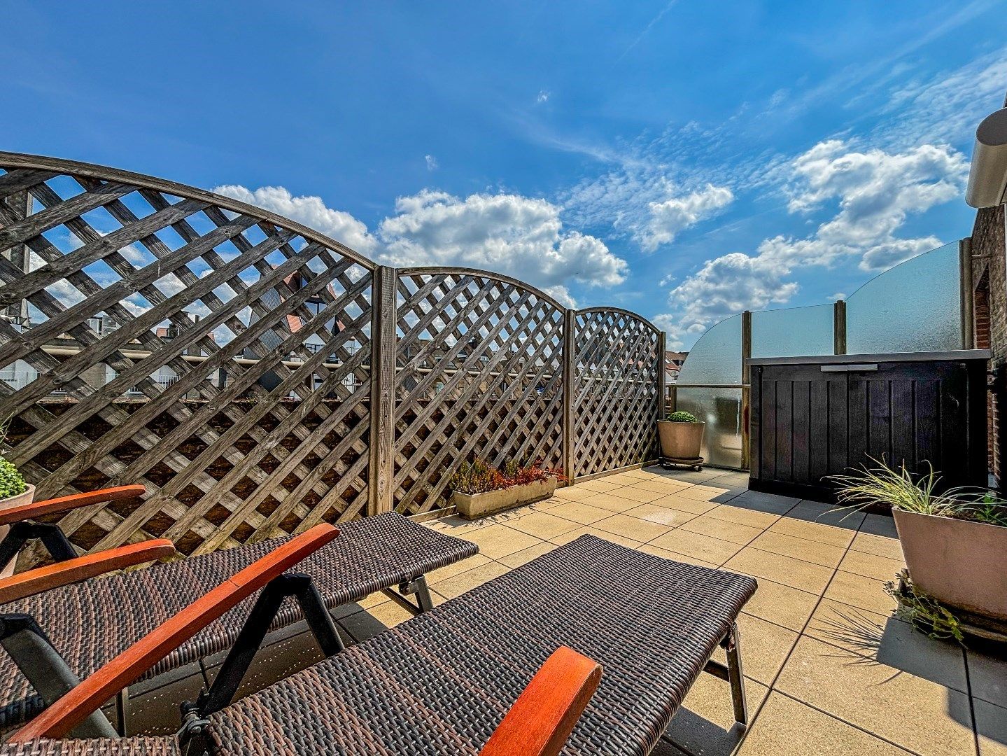 Aangenaam dakappartement met uitzonderlijke zonneterrassen en zijdelings zeezicht, gelegen op 50 meter van de Zeedijk. foto 21