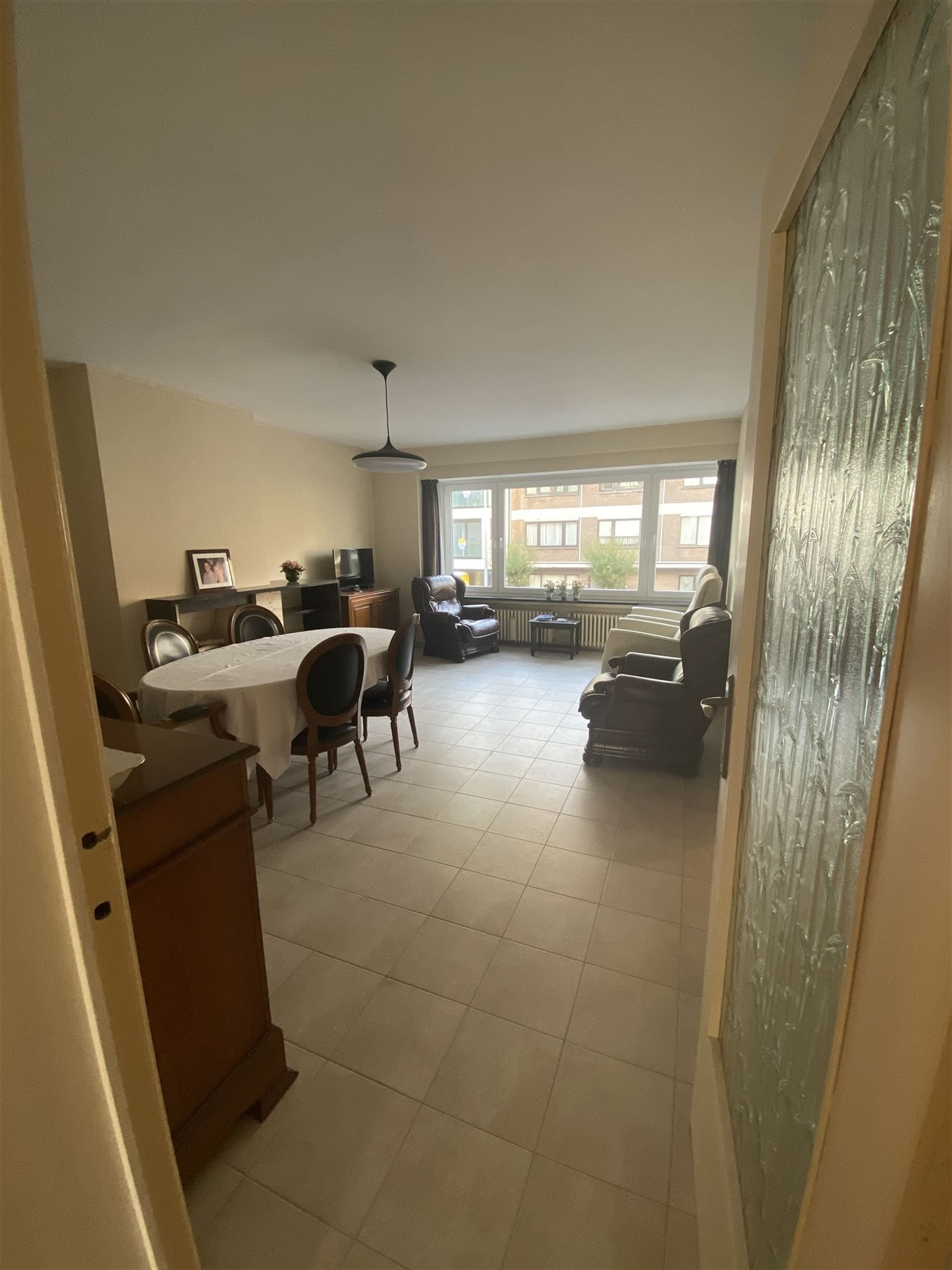 Gemeubeld appartement met 2 slaapkamers foto {{pictureIndex}}