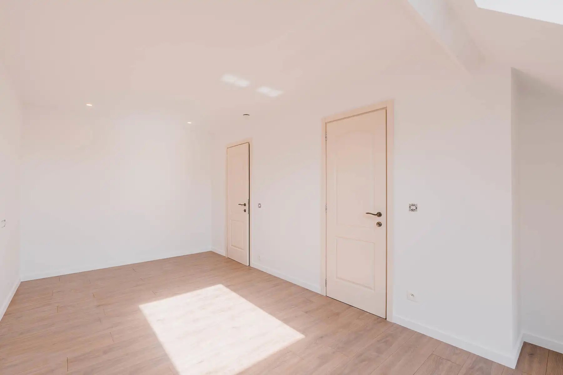 Prachtige, kwalitatief gerenoveerde villa op toplocatie foto 14