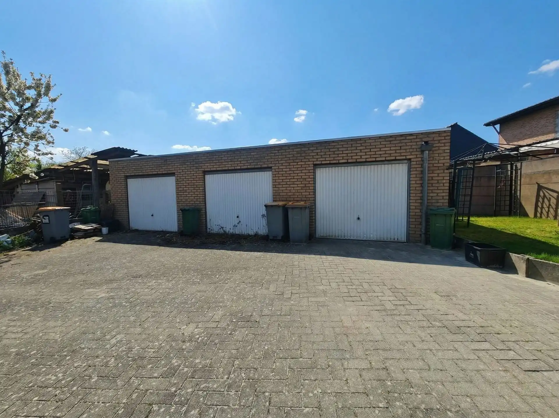 Duplex appartement voorzien van 2 slaapkamers en een aparte garage foto 22