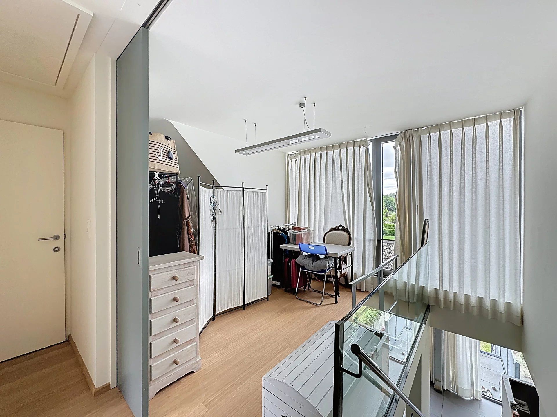 Energiezuinige woning met 3 slaapkamers, 2 badkamers, lift, tuin en terras. foto 23
