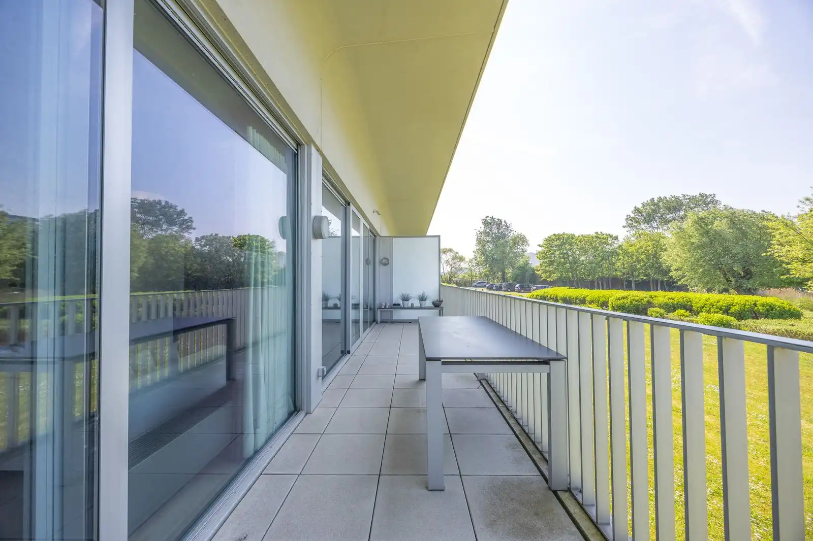 Schitterend, modern afgewerkt appartement op toplocatie aan de Wellington Golf in Oostende foto 3