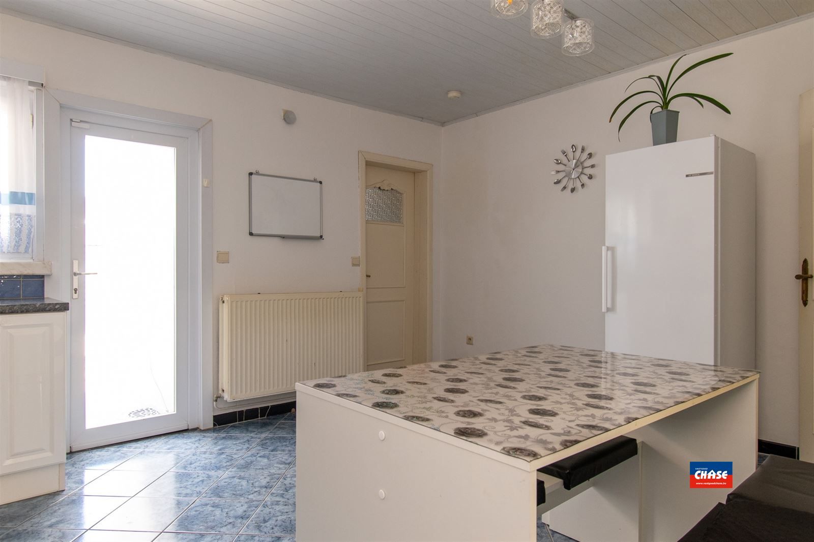 Instapklare woning met 4 slaapkamers en tuin foto 10