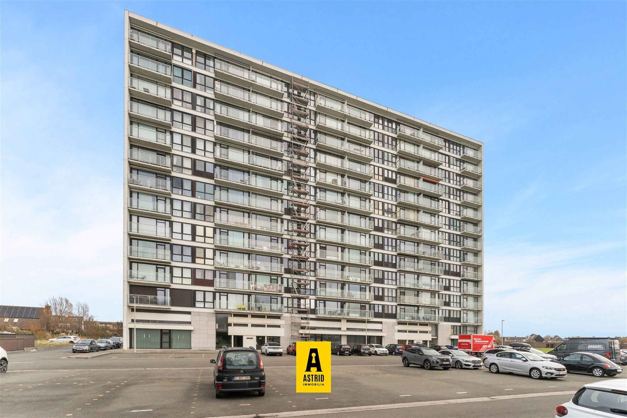 Volledig gerenoveerd appartement met zeezicht in Bredene foto {{pictureIndex}}