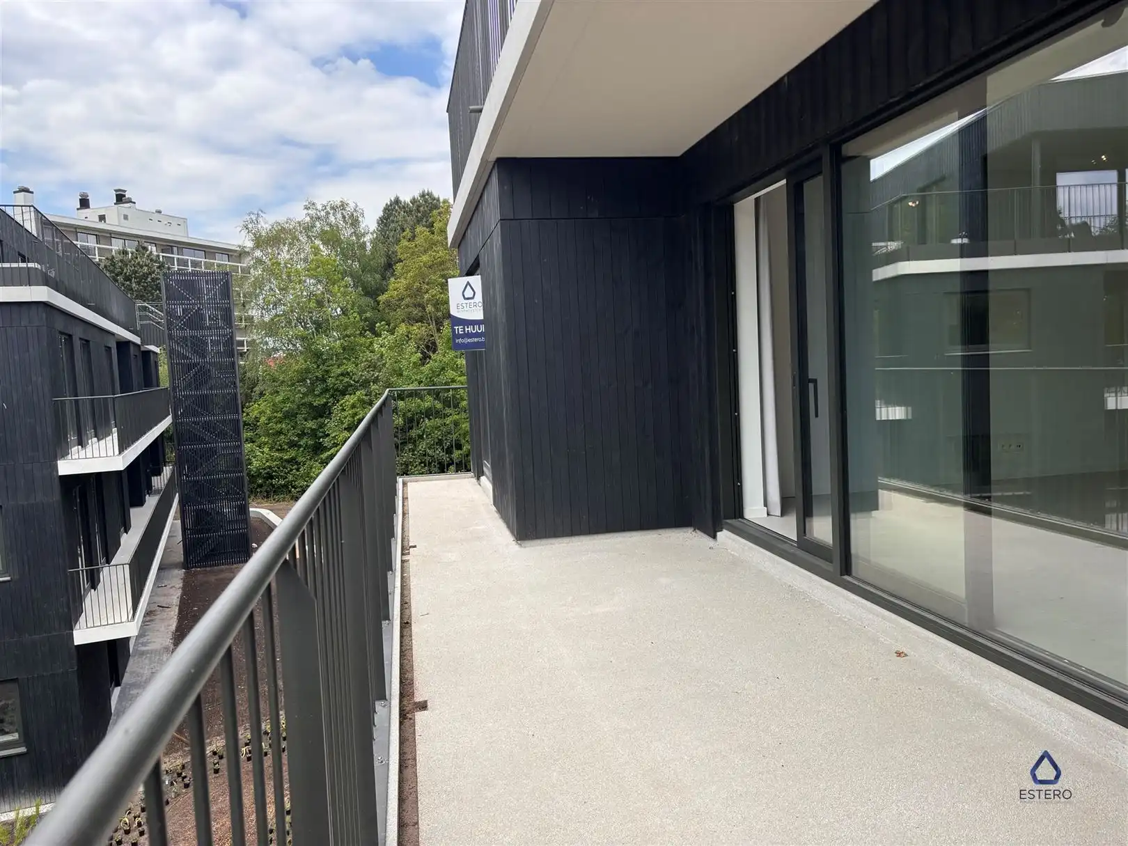 Prachtig nieuwbouwappartement met ruim terras foto 16