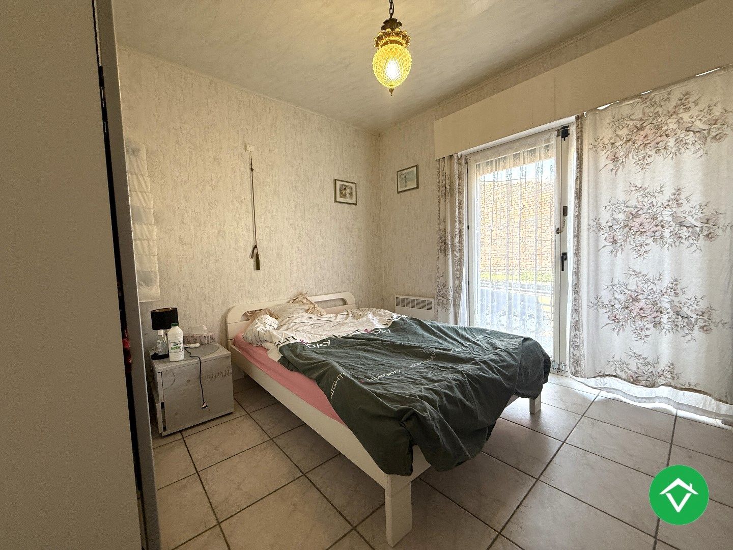 Gelijkvloers appartement met 2 slaapkamers en garage in centrum Roeselare foto 8