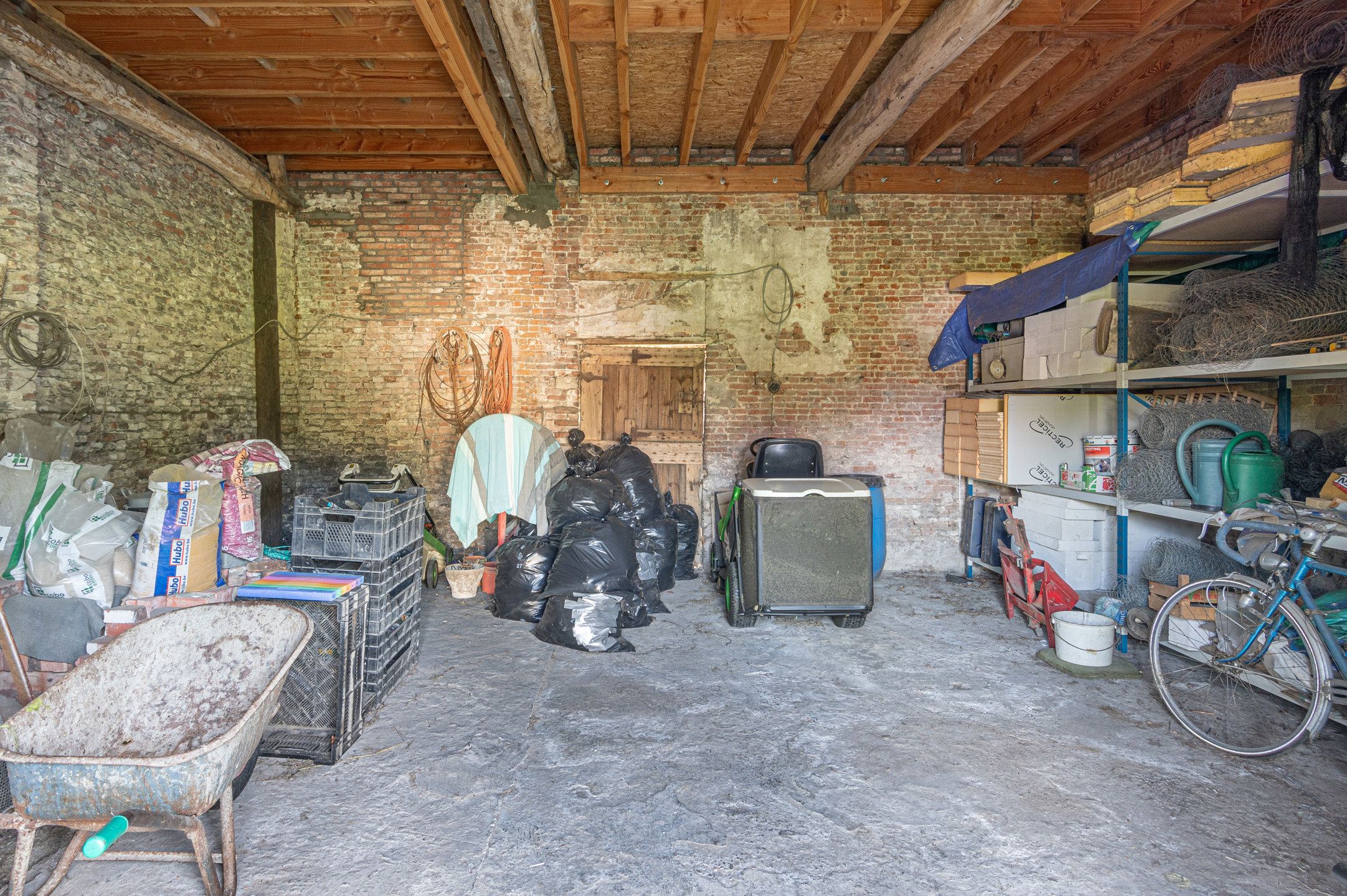 te renoveren halfopen hoeve op A-locatie!  foto 24