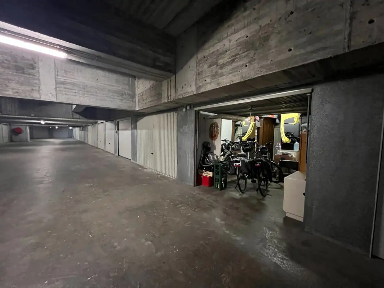 Makkelijk toegankelijke garagebox ter hoogte van Glacier de la Post in Duinbergen foto 2