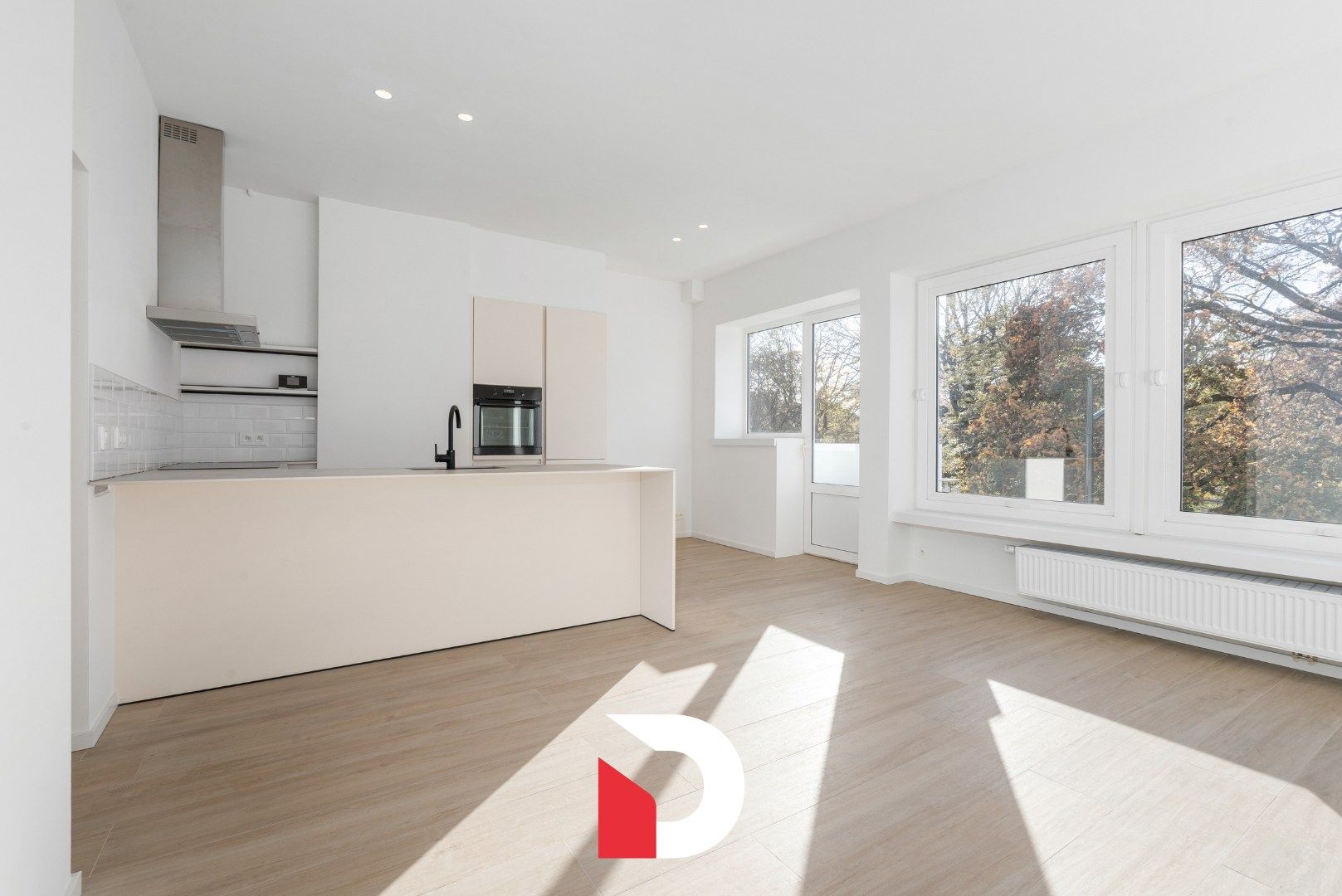 Gerenoveerd appartement 2 slk met zicht op Graaf Visartpark foto 5