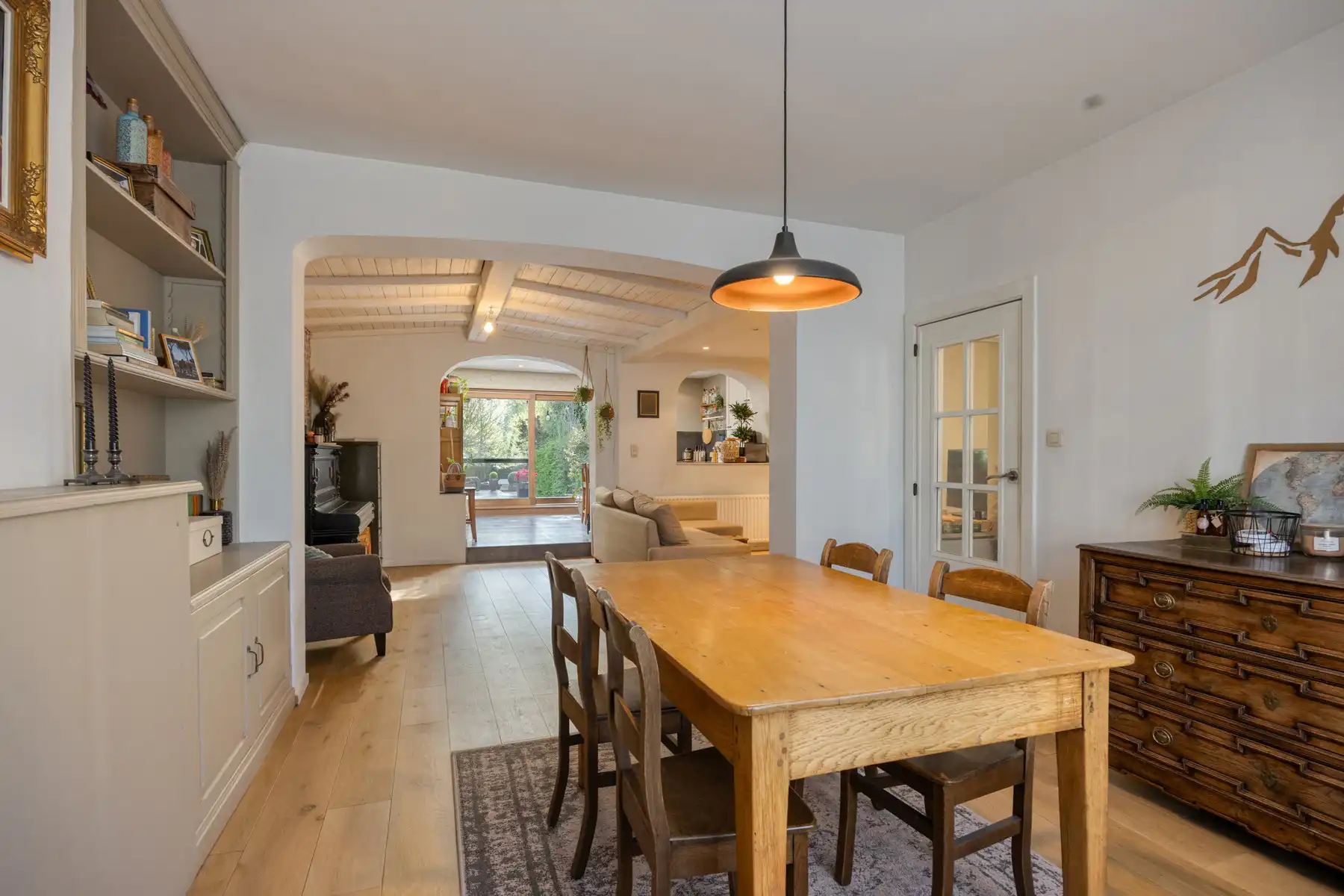 Instapklare woning met 3 slaapkamers en prachtige tuin. foto 10