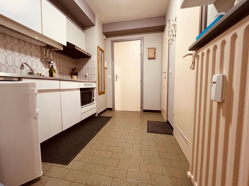 Gerenoveerde ruime studio met zuidgericht terras foto 8