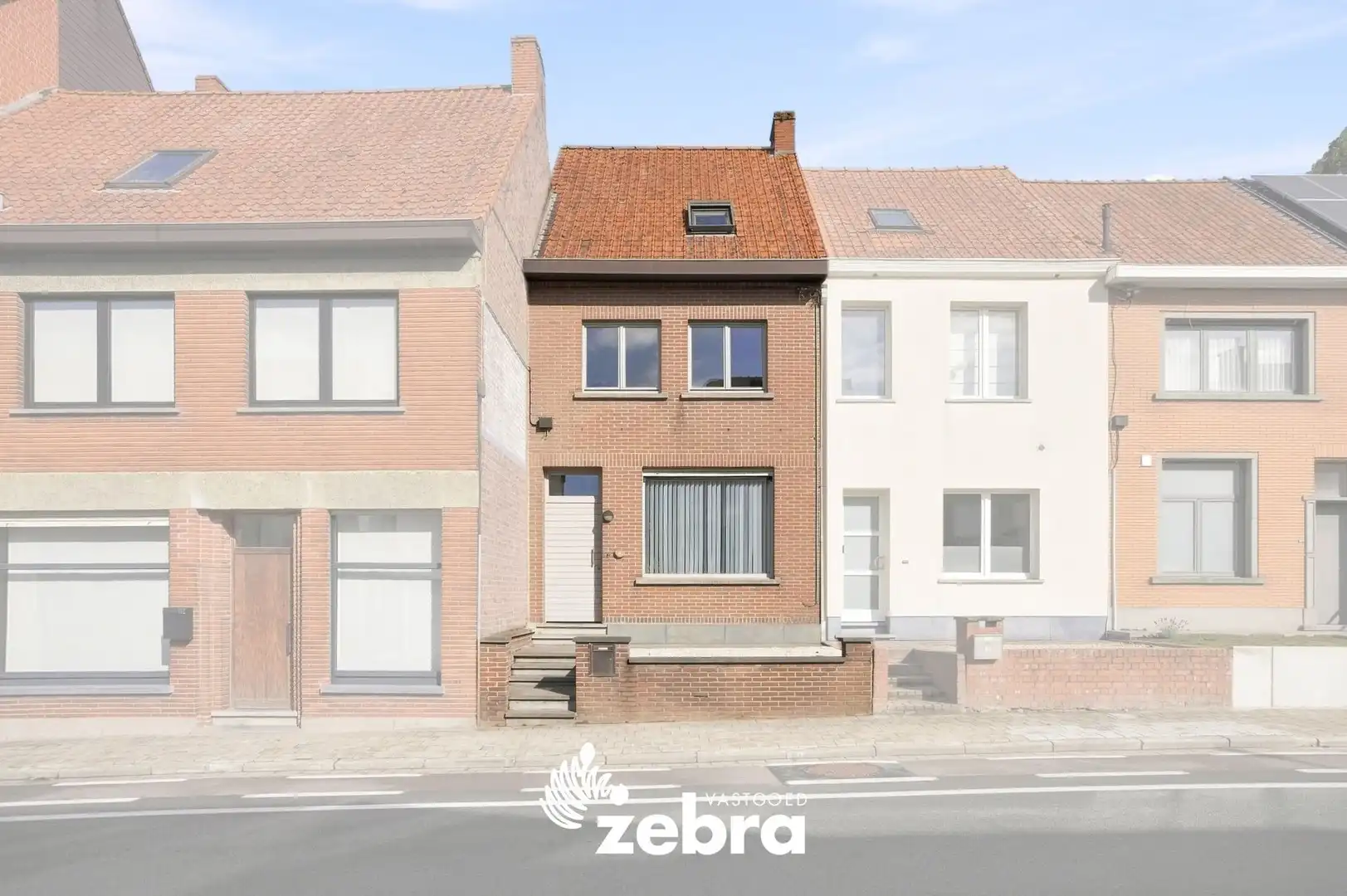 Lichtrijke gezinswoning met 4 slaapkamers en prachtige westgerichte tuin! foto 2