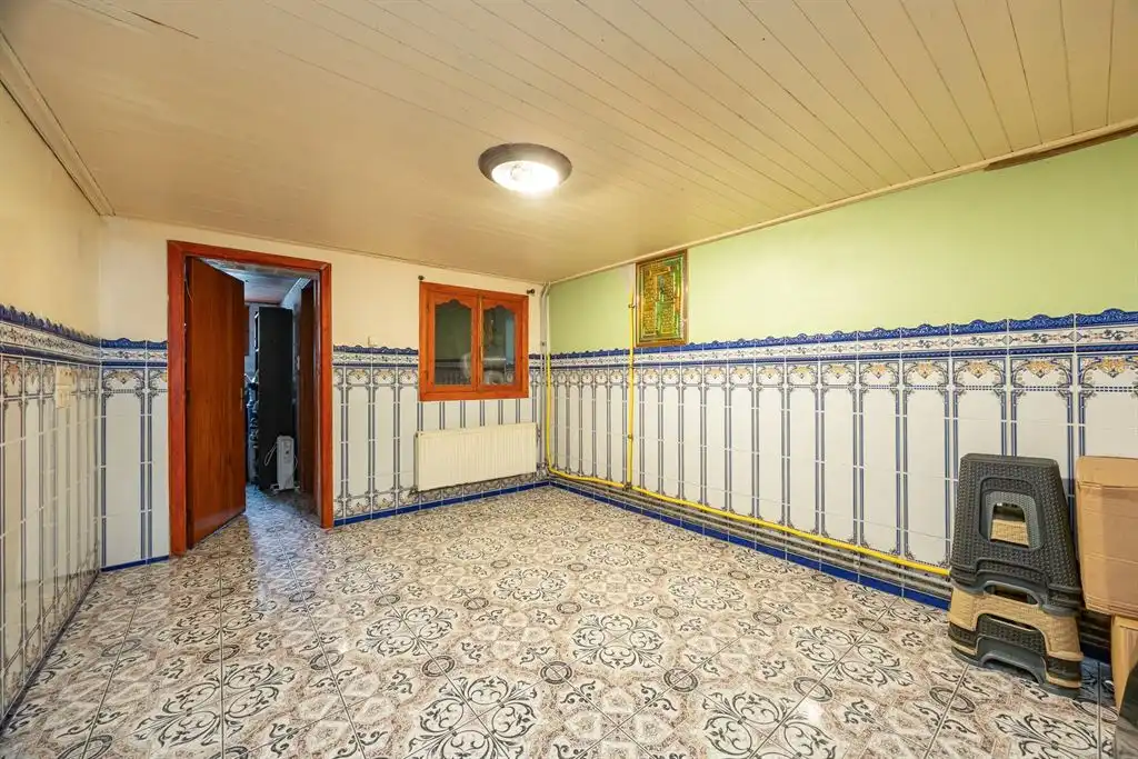 Riante te renoveren woning  foto 19