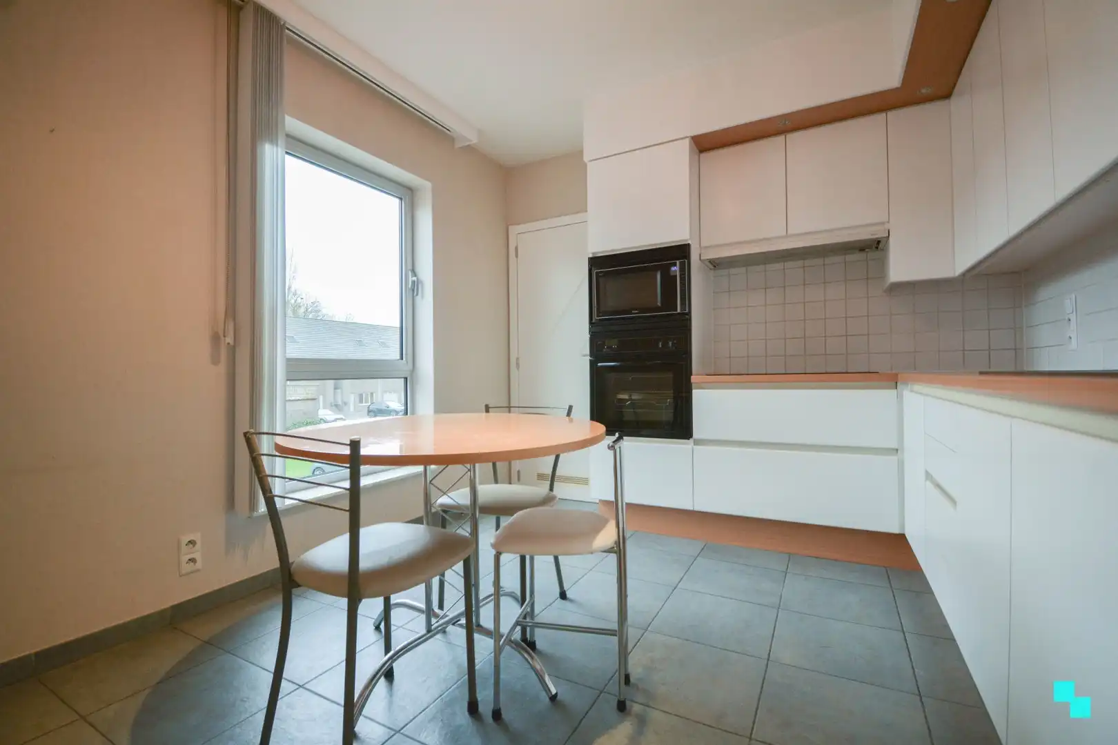 3-slaapkamer hoekappartement langs het water te Roeselare foto 7