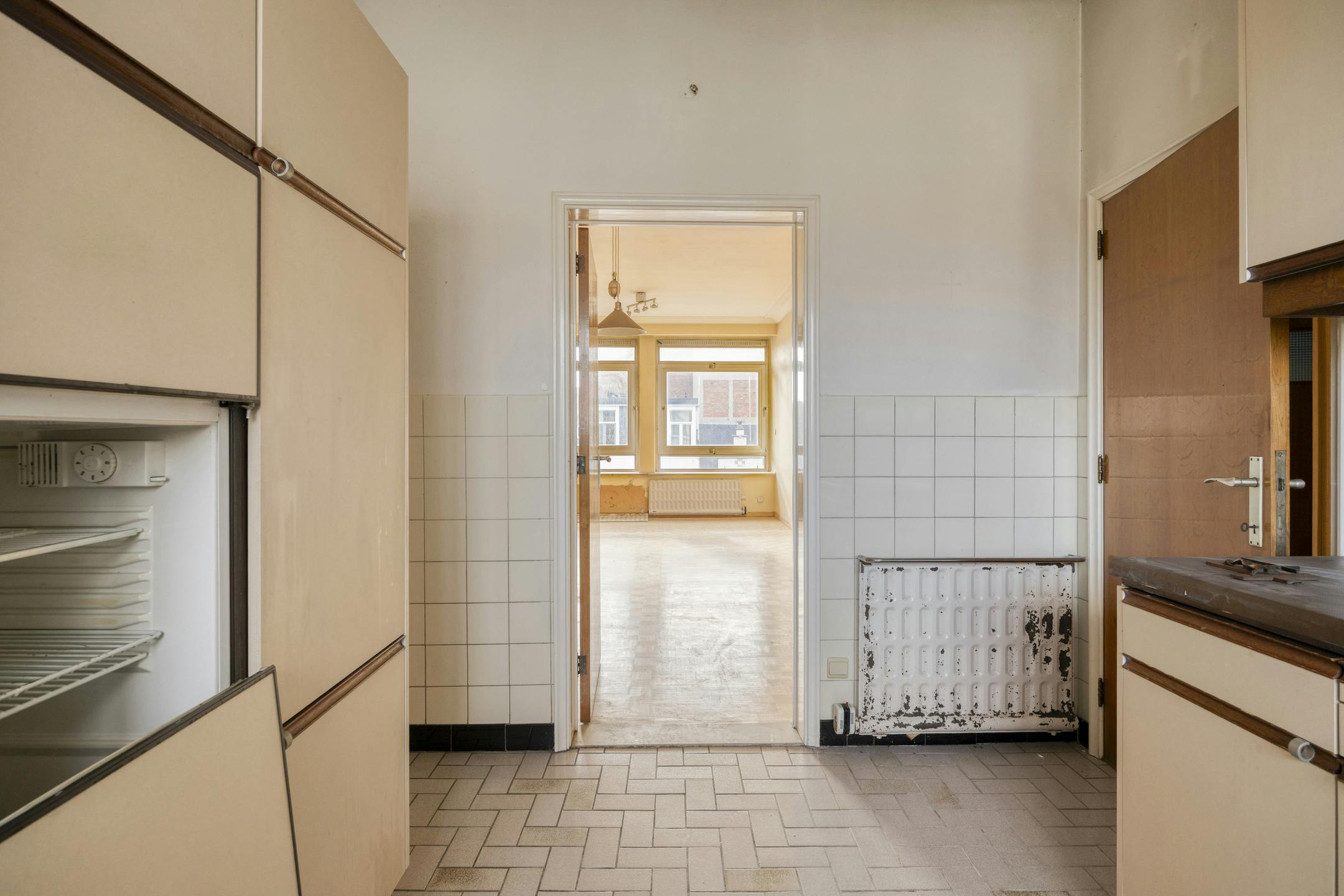 Te renoveren opbrengsteigendom met 3 appartementen en handelspand in Antwerpen foto 34