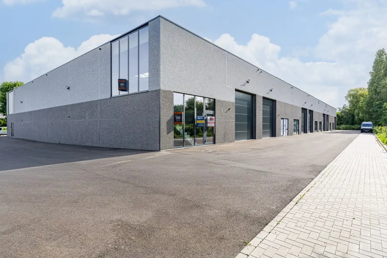 Moderne KMO-unit in de Industrielaan in Dadizele foto 7