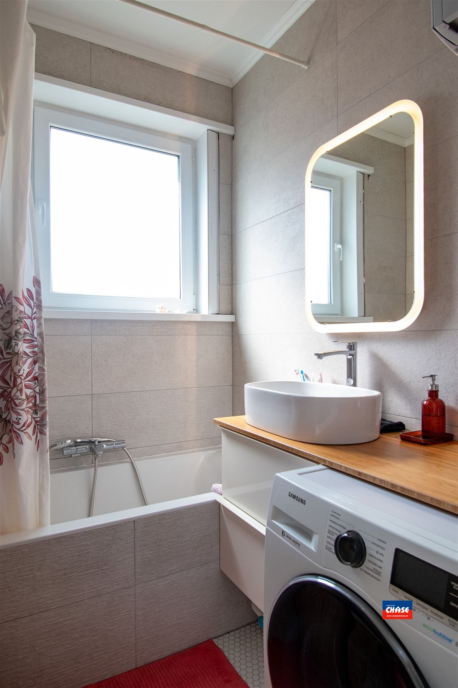 Instapklaar appartement met 2 slpks foto 6
