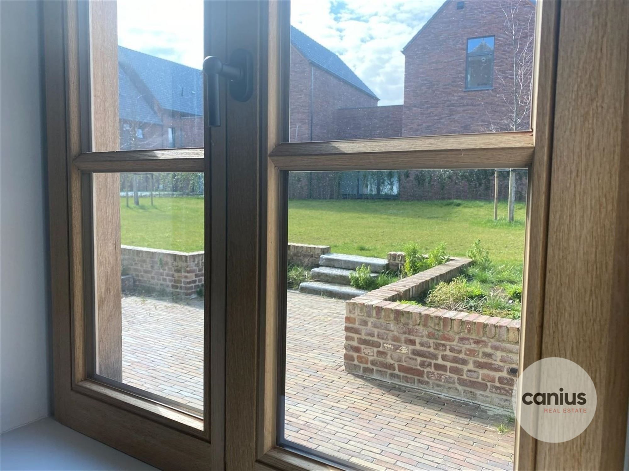 KARAKTERVOLLE GEMEUBELDE WONING MET 1 SLK + TUIN foto 12