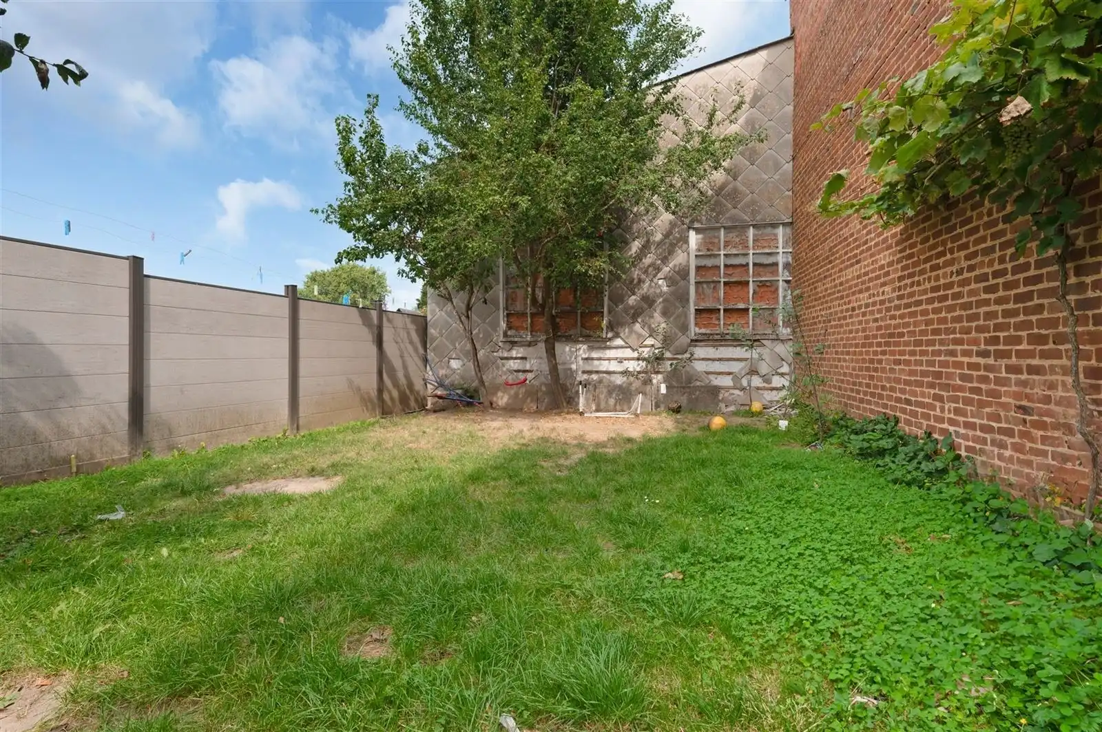 Modern afgewerkte en gerenoveerde gezinswonig met tuin op 2are93 foto 6