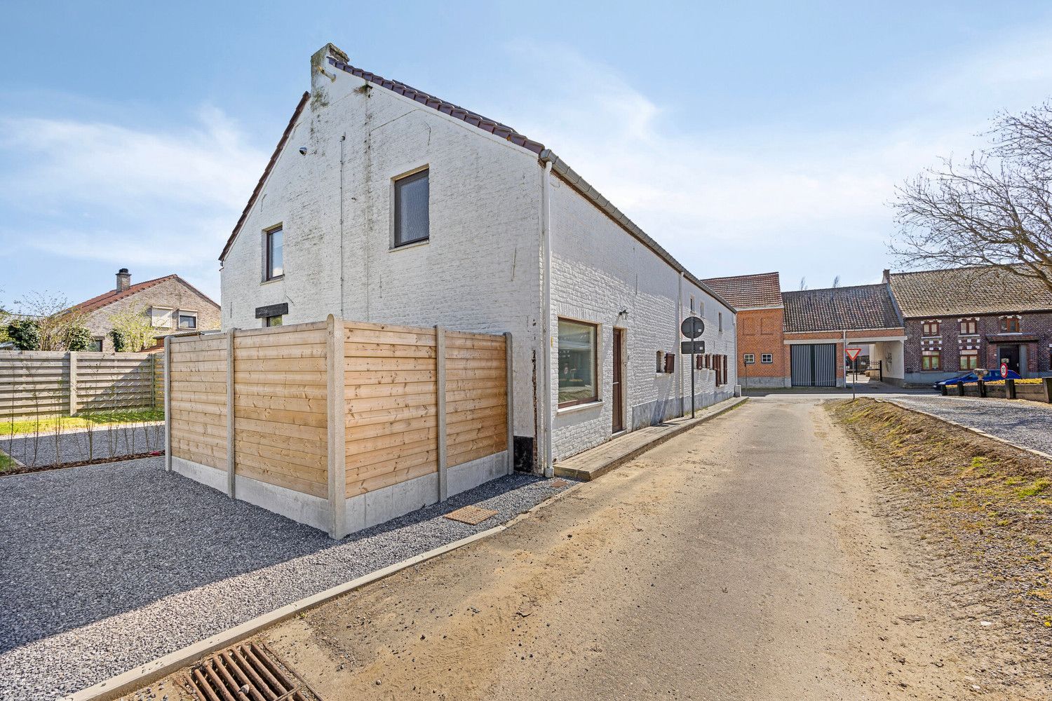 INSTAPKLARE EN VOLLEDIG GERENOVEERDE WONING TE DIEST! foto 4