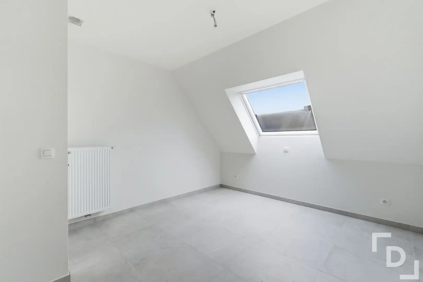 Nieuwbouwappartement met 2 terrassen en garage. foto 16