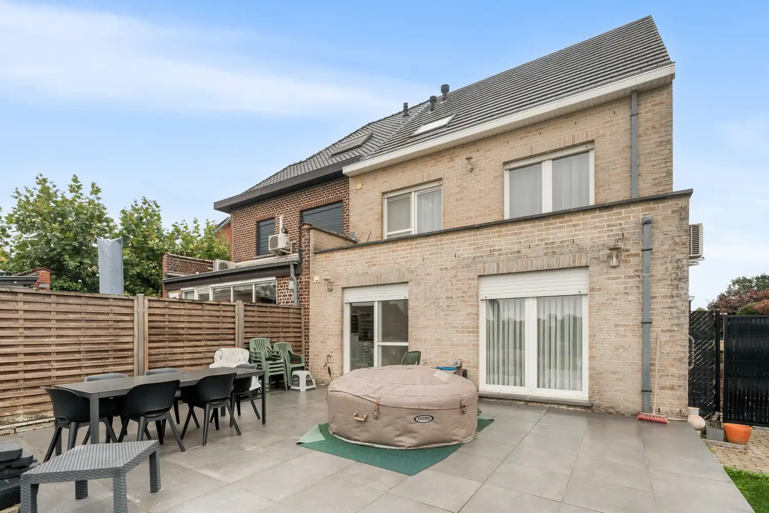 Prachtige 3-gevelwoning met studio, grote tuin en vrij uitzicht foto 20