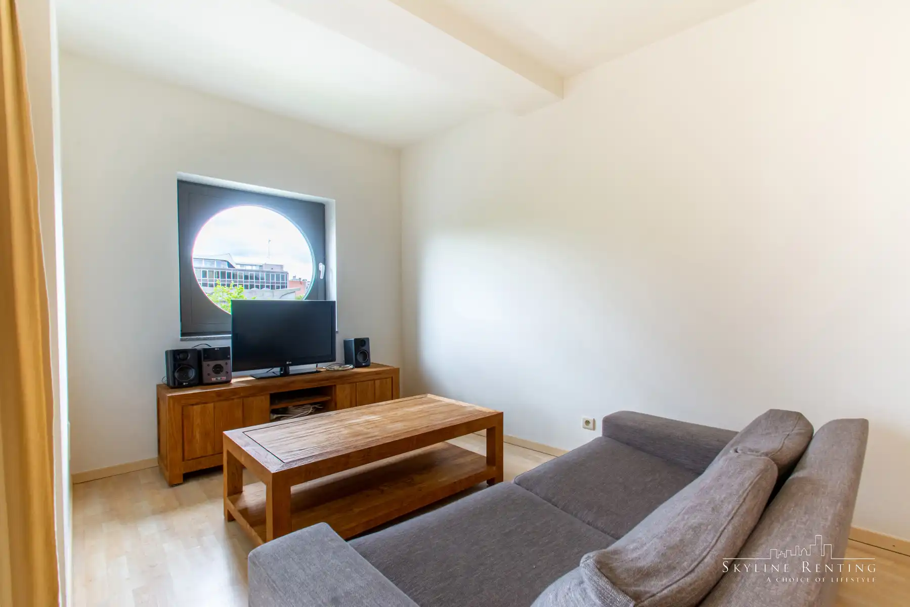 2 slaapkamer gemeubeld appartement met 2 terrassen foto 4