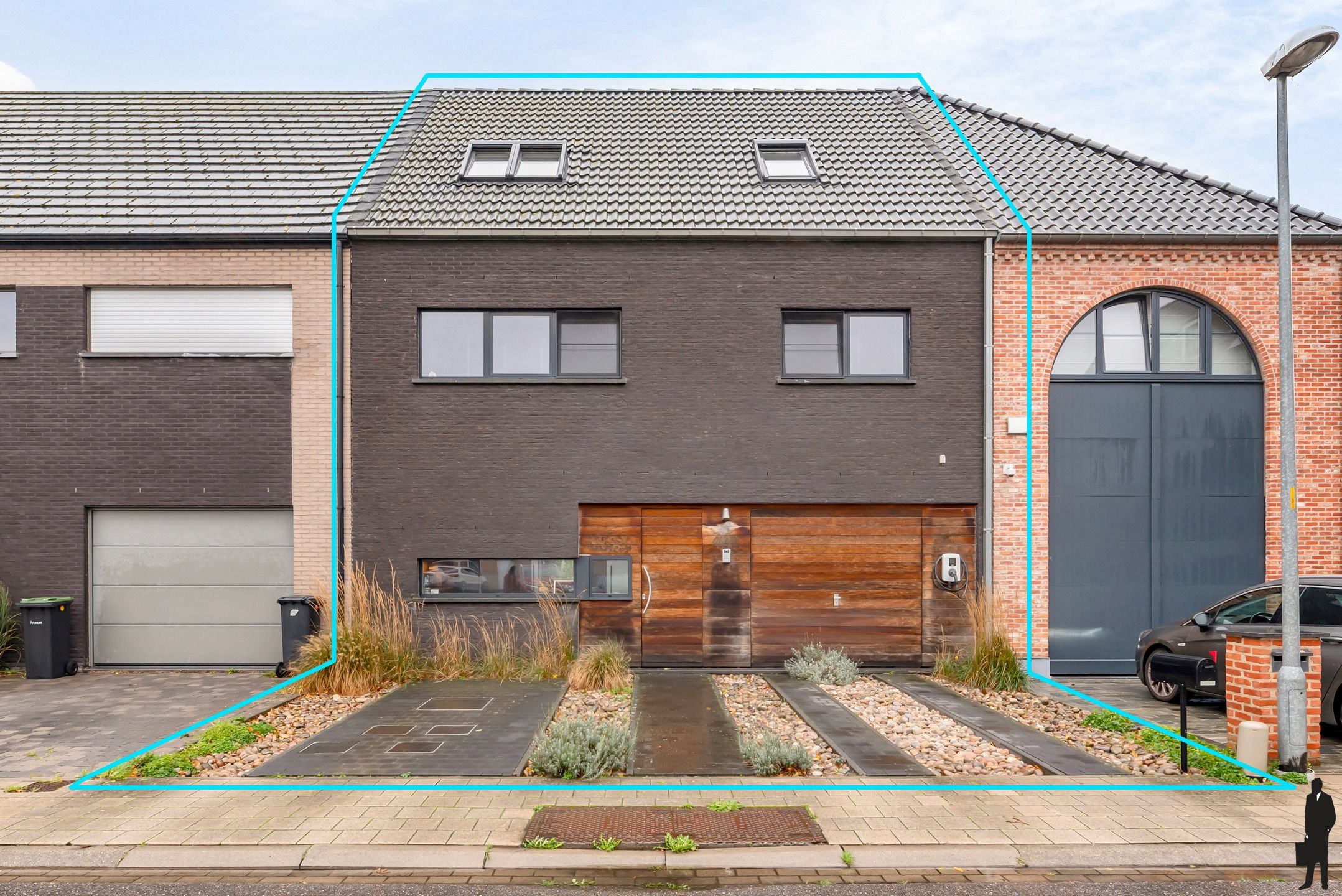 Ruime, energiezuinige woning (EPC A) met 5 slks en bureau in rustige doodlopende straat op 432 m² foto {{pictureIndex}}